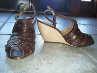 Que Bella - More Sun, New Brass Tack Wedges
